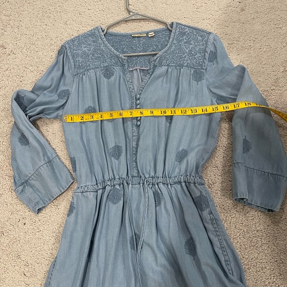 Holding Horses brand chambray dress tie waist embroidered,  size small. - Picture 3 of 14